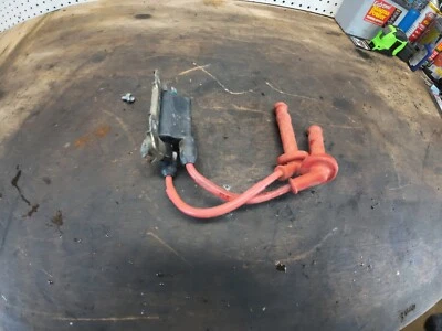 1994 HONDA CBR900RR BOBINA DE IGNIÇÃO TAMPA DE VELA DE IGNIÇÃO - Imagem 1 de 4