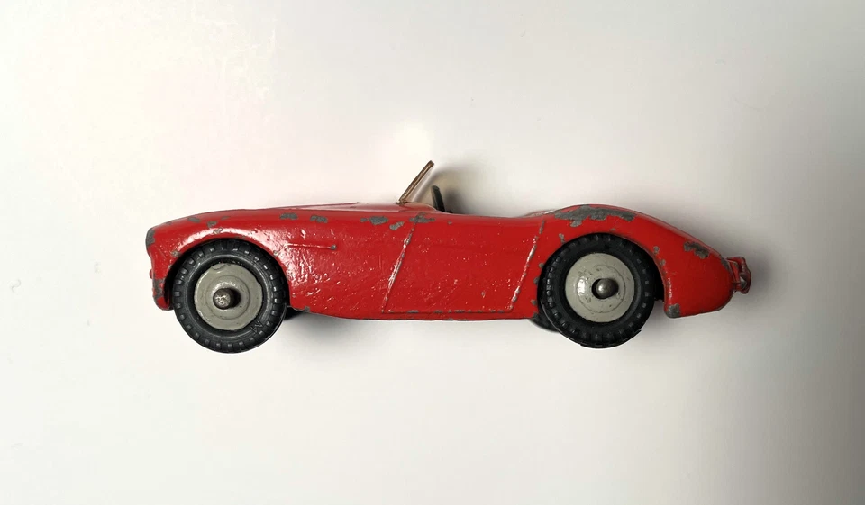 RARE DINKY TOYS #103 - FLAME RED - AUSTIN HEALEY 100 - 1957-60 - FAIR CONDITION - Image 1 of 4