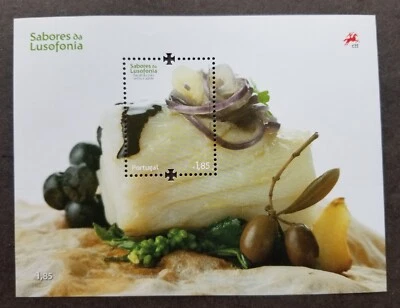 [SJ] Portugal Gastronomy Food Lusophony Flavour 2009 Bread Grapes Olive (ms) MNH - Image 1 of 4
