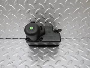 ⚙30623⚙ Mercedes-Benz W201 190E 2.0L Central Locking Pump Hella 0008000348 - Picture 1 of 10