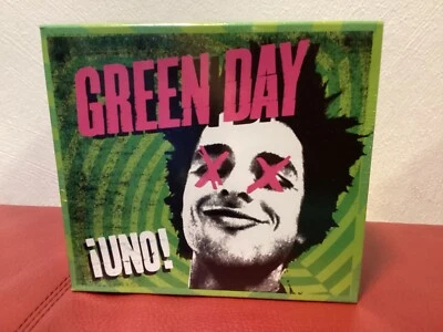 Green Day Tre! CD + T-Shirt Größe M  NEU und OVP verschweißt - Bild 1 von 4