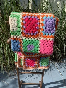 Vintage Handmade Granny Square Afghan Blanket Rainbow 1980s Black Rainbow Couch - Picture 1 of 8