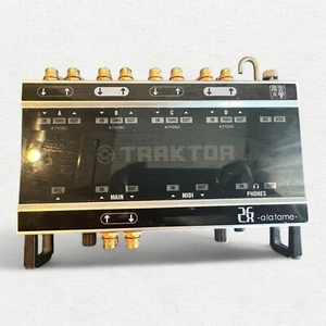 Traktor Audio10 Native Instruments Traktor Scratch Audio Interface DJ USB - Picture 1 of 9