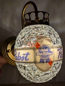 NEU LED Pabst blaues Band PBR drehbare Glas Wandleuchte Kugel Licht Schild Neu im Karton - Bild 1 von 6