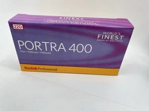 Película Kodak Portra 400 tamaño 220 5 rollos caducada 6/2013. Sin abrir. Congelador guardado - Imagen 1 de 5
