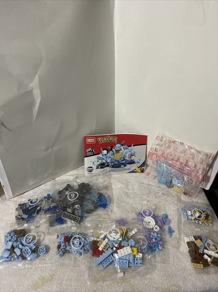 Brand New Factory Sealed Mega Construx Pokemon Squirtle Evolution Set (379  Pcs)