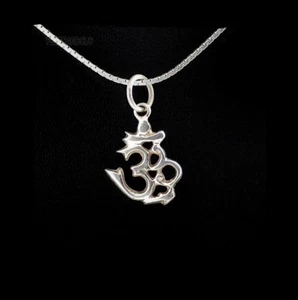 Pendentif bouddhiste Aum Om en argent tibetain Fait au Népal # E225 - Picture 1 of 1