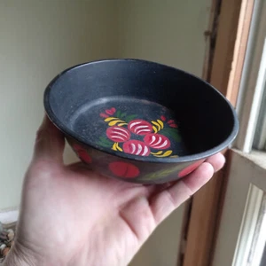 ANTIQUE TIN TOLEWARE 6 3/4"ROUND HAND PAINTED FLOWERS DEEP PAN - Picture 1 of 6