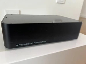 Synergistic Research Network Router UEF with SR Pink fuse, Foundation SX cable - Bild 1 von 11