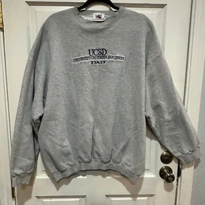 UC San Diego Dad Sweatshirt XXL Gray Crew Neck NCAA Heavyweight Crew Spell Out - Picture 1 of 6