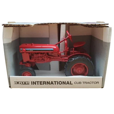 Ertl International Cub Tractor 1976-1979 Diecast 1:16 - Image 1 of 4