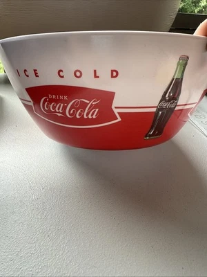 Coca Cola Classic Ice Cold Coke 10" Melamina Tazón Redondo para Servir Foto 1 de 4