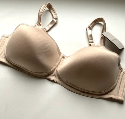 Sujetador 44AA Amoena Lara Satinado Suave Sin Aros Mastectomía SBP Desnudo Beige Bolsillos Foto 1 de 4