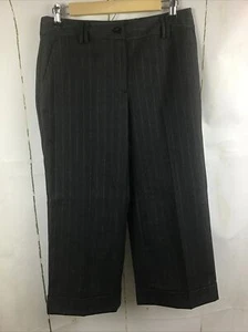 WOMEN'S IZOD XFG GOLF STRETCH CAPRI GRAY PINSTRIPED SZ. 4 - Picture 1 of 15