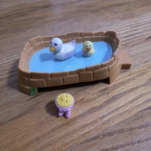 Kenner 1994 Littlest Pet Shop Swimming Ducklings With Pond - Picture 1 of 2