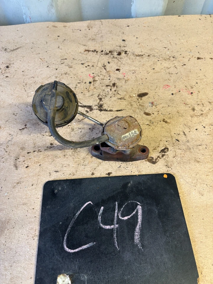 Dodge D150 D350 W150 W250 1993 1991 1989 Ramcharger 318 360 Smog EGR válvula central Foto 1 de 4