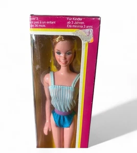 RAR Barbie #5336 blauer Badeanzug 1982 neu im Karton FOREIGN EDITION - Bild 1 von 11
