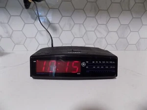Vintage GE Alarm AM/FM Clock Radio Model No. 7-4815-A Pre 2000 Yr. - Picture 1 of 8