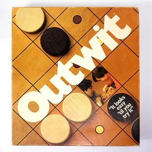 Parker Brothers Vintage 1978 Outwit Strategy Board Game Complete Ages 8+ No. 226 - Picture 1 of 13