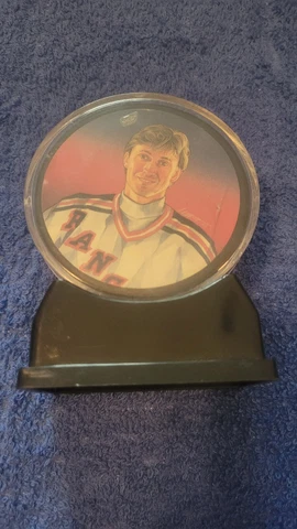 Wayne Gretzky New York Rangers Hockey Puck Cover