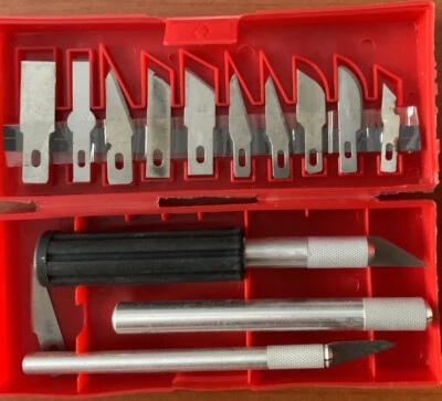 Coltelli tagliabalsa in scatola 16 pezzi lama intercambiabile VALEX 1463098 - Immagine 1 di 2