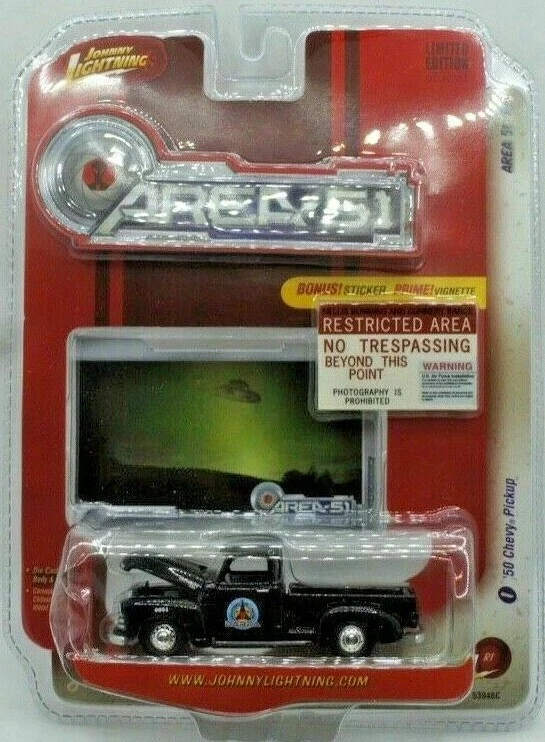 Johnny Lightning American Chrome R1 1953 Buick Super Convertible