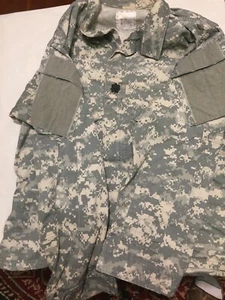 US Army ACU Camouflage Jacket Size (Small/short) with Lt. Col. Rank - Picture 1 of 10