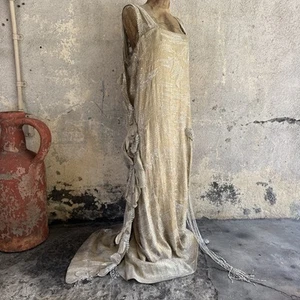 Antiguo Vestido Lamé Dorado Cuentas Años 20 Flores Moldeadas Estrás Perlas De Colección - Imagen 1 de 24