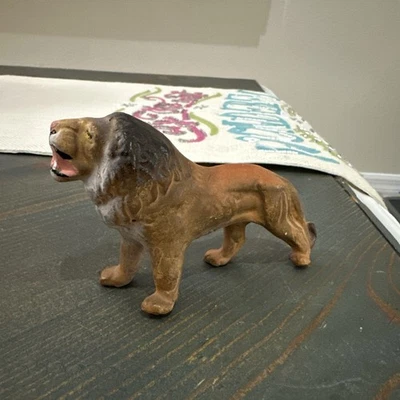 Figura sólida 1 león gato grande de Alemania de colección Foto 1 de 4