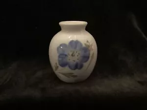 Royal Copenhagen Vase - Blue Flower - leaves - Picture 1 of 3