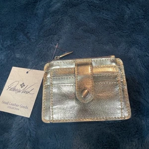 NWT Patricia Nash Metallic Gold Small Wallet - Picture 1 of 10