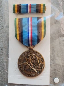 US ARMY FORCES EXPEDITIONARY MEDAL SET FULL SIZE NEW OLD STOCK IN PACK VTG - Bild 1 von 10