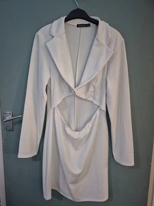 Boohoo Size 18 White Long Sleeve Knee Length Cut Out Dress (325/159) - Picture 1 of 2