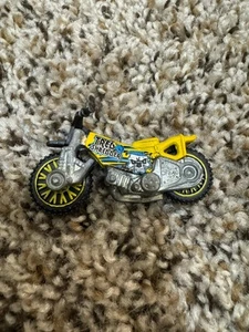 Hot Wheels. Tred Shredder Motorcycle. Loose - Picture 1 of 3