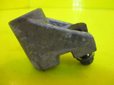 1997 97 YAMAHA VMAX V-MAX 600XTC TRACK IDLER WHEEL MOUNT BRACKET - Image 1 of 4