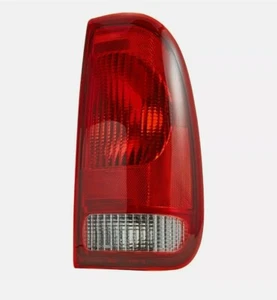 Conjunto de luz trasera regular 94-02 camioneta Dodge sin paquete de spts derecho TYC 11-3189-01  - Imagen 1 de 1