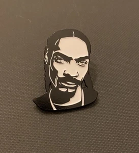 Hip Hop Legend Snoop Dogg Black White Enamel Lapel - Picture 1 of 3