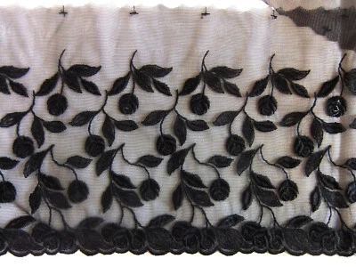 13m20 de large dentelle noire de largeur 17 cm en broderie sur tulle extensible  - Photo 1/4
