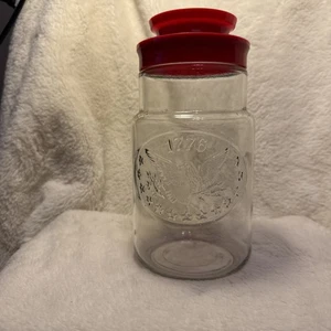 Vintage Anchor Hocking Glas 1776 ELECTION 1976 Bicentennial Eagle, mit rotem Deckel 8" - Bild 1 von 4