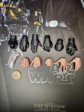 Hot Toys Star Wars Mandalorian Luke Skywalker DX23 Hands x 11 loose 1/6 scale