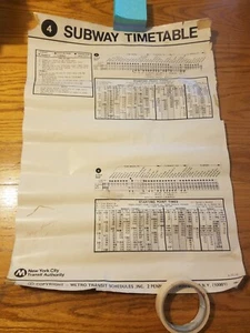 Póster vintage 1978 Autoridad de tránsito de la ciudad de Nueva York M horario del metro 4 trenes - Imagen 1 de 3