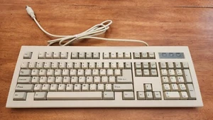 QTronix QX-101 F2Q-QX101 5 Pin Keyboard Nice Great Shape Vintage H3 - Picture 1 of 5