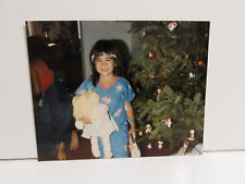 1980S VINTAGE FOUND PHOTOGRAPH COLOR ORIGINAL ART PHOTO CUTE GIRL CHRISTMAS TREE