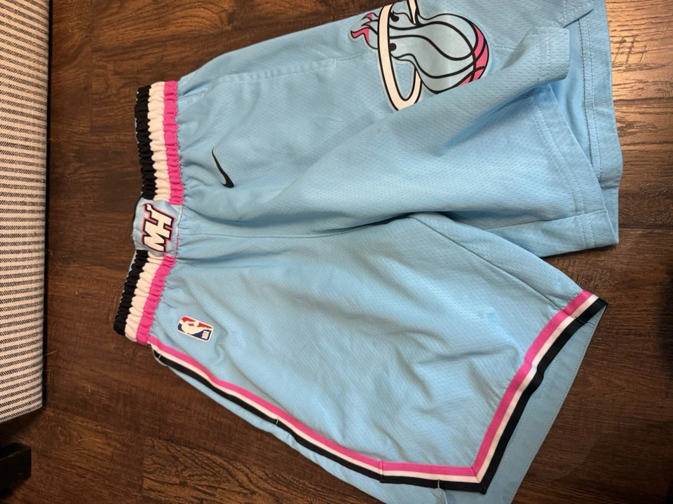 Pantalones cortos Nike Miami Heat NBA talla 30 Foto 1 de 2