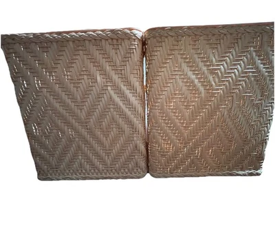 Cestas de mimbre tejidas modernas (MCM) de mediados de siglo de colección, Redmon, color rosa claro/melocotón Foto 1 de 4