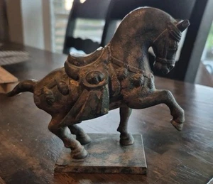 Chinesische Vintage Tang Dynastie Eisen gesattelt Kriegspferd Skulptur - Bild 1 von 8
