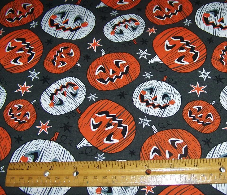 1 jarda de abóboras brancas e laranja em tecido 100% algodão cinza carvão - Imagem 1 de 1