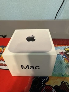 Apple Mac mini Desktop M4 chip 16GB Memory 256GB SSD Silver 2024 - Afbeelding 1 van 5