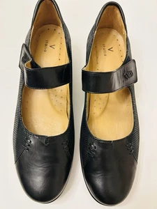 Zapatos V Italia para mujer talla 40 9 negros Mary Jane’s apenas usados súper lindos negros - Imagen 1 de 7