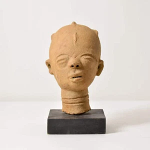 Terracotta Clay Funerary Portrait Akan Asante Nsodia on Custom Base Ghana - Picture 1 of 10